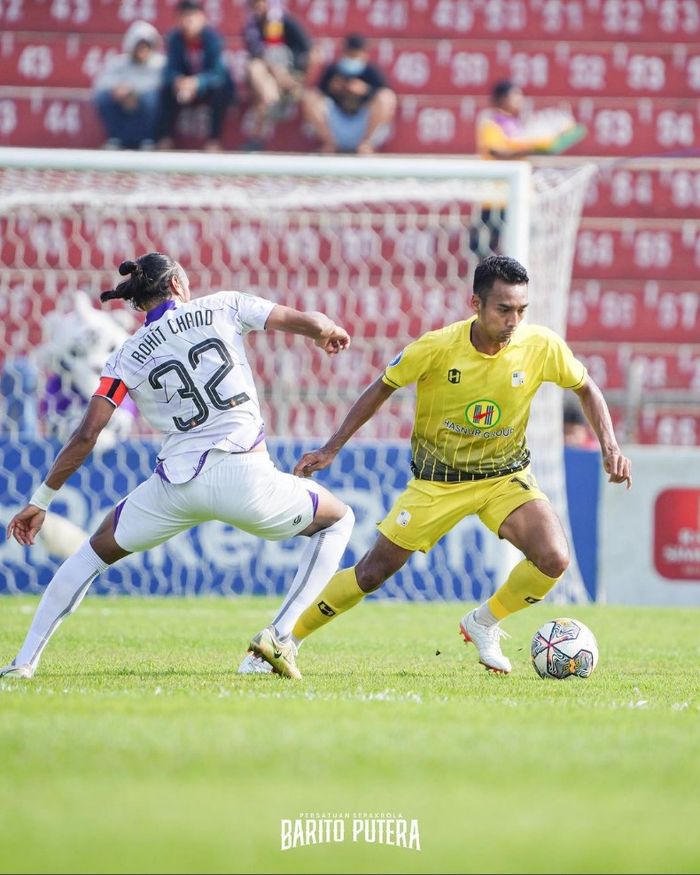 Suasana pertandingan antara Persik Kediri melawan Barito Putera pada laga pekan ke-28 Liga 1 2022/2023 di Stadion Brawijaya, Kediri, Sabtu (4/3/2023).