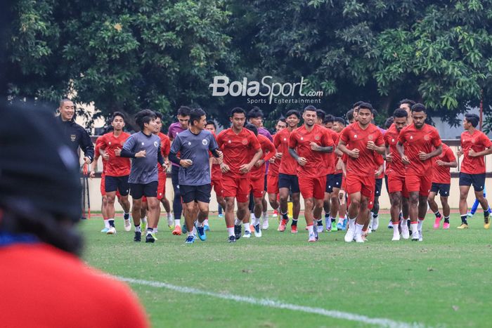 Skuat timnas Indonesia (skuad timnas Indonesia) sedang berlatih di Stadion PTIK, Blok M, Jakarta, Senin (20/3/2023).