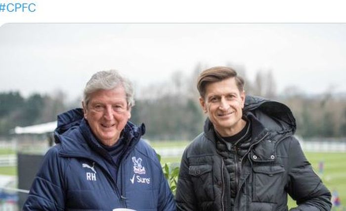 Pelatih Crystal Palace, Roy Hodgson, berpose bersama Chairman The Eagles, Steve Parish.