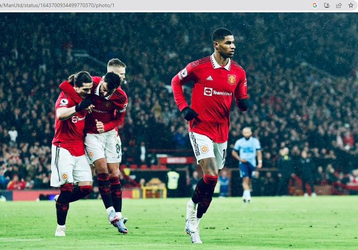 Marcus Rashford mencetak gol kemenangan Manchester United dalam laga melawan Brentford dalam ajang Liga Inggris 2022-2023 di Stadion Old Trafford, Rabu (5/4/2023).