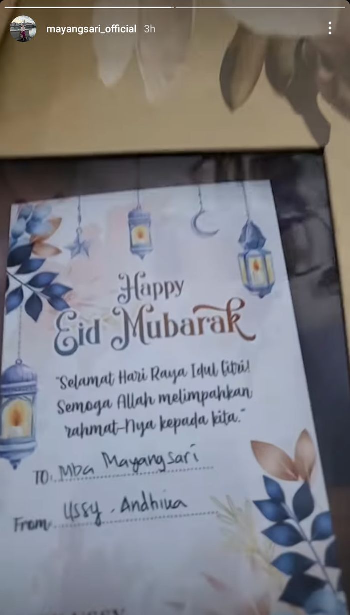 Mayangsari dapat hampers