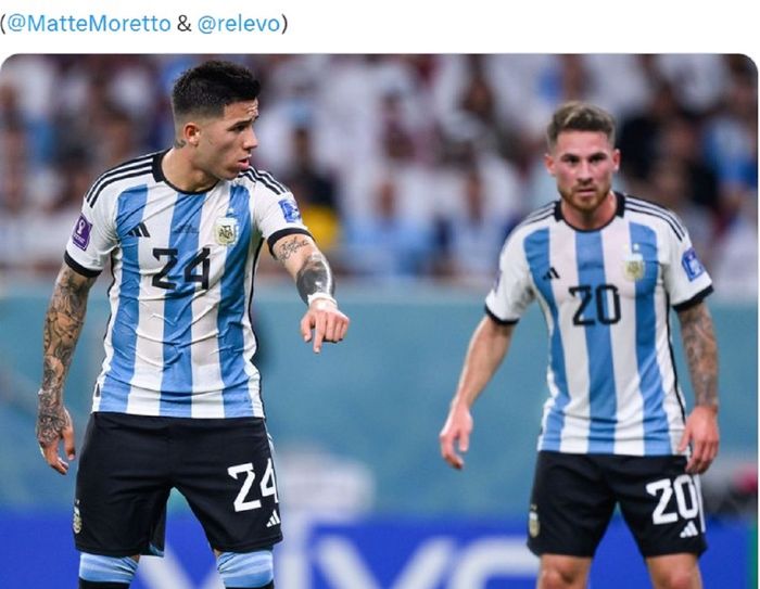 Enzo Fernandez dan Alexis Mac Allister saat membela timnas Argentina.