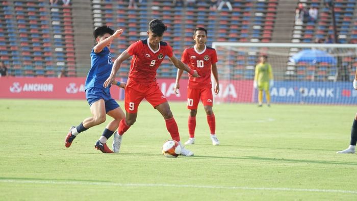 Timnas U-22 Indonesia menghadapi Filipina dalam laga perdana Grup A SEA Games 2023 Kamboja di Stadion Nasional Olimpiade, Phnom Penh, Kamboja, Sabtu (29/4/2023).