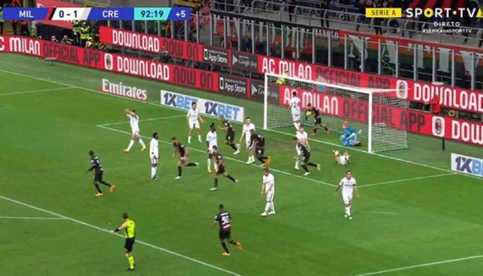 AC Milan terhindar dari kekalahan kala menjamu Cremonese lantaran gol telat Junior Messias mengakhiri laga menjadi 1-1 di San Siro.