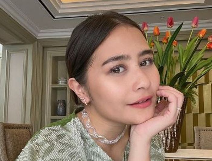 Prilly Latuconsina