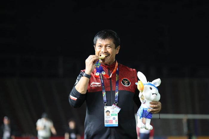 Pelatih Indra Sjafri berhasil mengantarkan timnas U-22 Indonesia meraih emas SEA Games 2023 Kamboja.