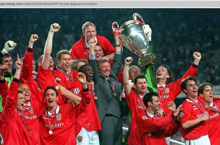 Manchester United saat juara Liga Champions 1998-1999 untuk lengkapi raihan treble winners, yang kini sukses disamai Manchester City.