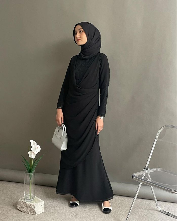 4 Outfit Hitam Untuk Cewek Mamba Hijab Yang Bikin Penampilan Cool