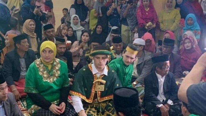 Sosok Bule Prancis yang akhirnya menikahi Gadis Polewali