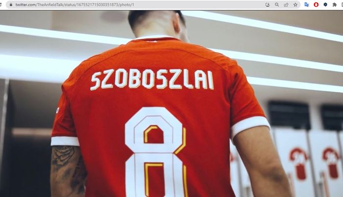 Dominik Szoboszlai resmi bergabung dengan Liverpool dan akan mengenakan nomor punggung 8.