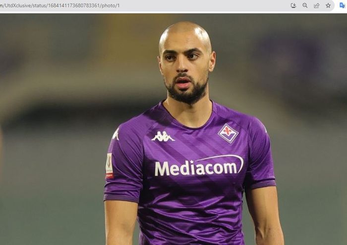 Gelandang Fiorentina, Sofyan Amrabat, dikabarkan masuk incaran Manchester United.
