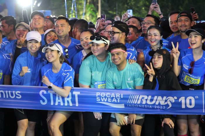 Sejumlah artis seperti Raffi Ahmad dan Gisella Anastasia memeriahkan Pocari Sweat Run Indonesia 2023 pada Minggu (30/7/2023) di Bandung. 