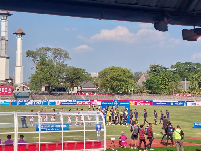 Persis Solo vs Arema FC di Stadion Sriwedari, Solo, Jawa Tengah, Minggu (30/7/2023).