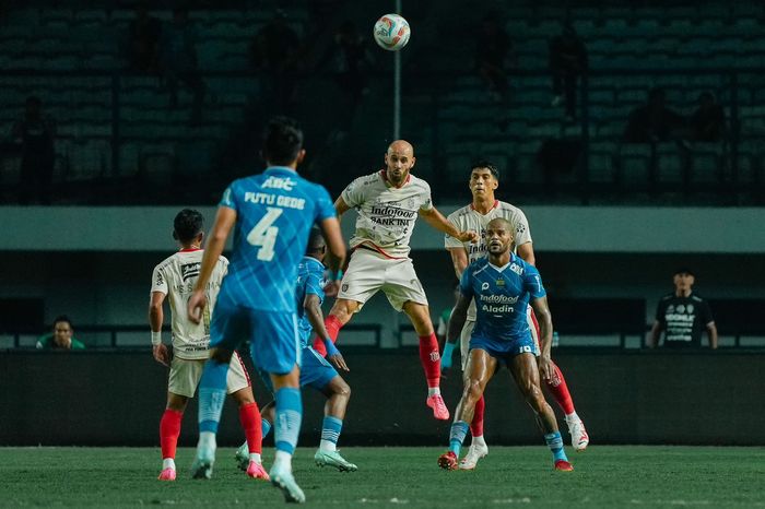 Suasana laga Persib Bandung vs Bali United di Stadion Gelora Bandung Lautan Api pada laga pekan keenam Liga 1 2023/2024, Kamis (3/8/2023)