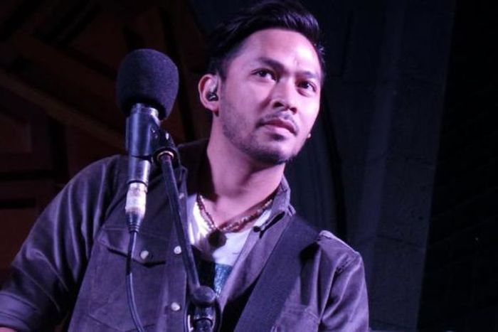 Pemain gitar Uki NOAH dalam peluncuran single kedua album Second Chance, Seperti Kemarin, di EGO Ultra Lounge, X2 Complex, Plaza Senayan, Jakarta Pusat, Jumat (21/11/2014).