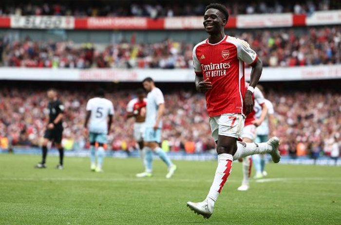 Winger Arsenal, Bukayo Saka, merayakan gol yang dicetaknya ke gawang Nottingham Forest pada pekan pertama Liga Inggris, Sabtu (12/8/2023).