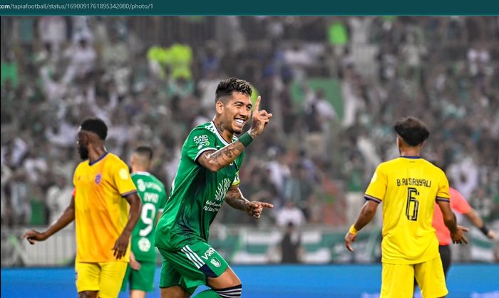 Roberto Firmino mengukir brace untuk Al Ahli hanya dalam tempo 10 menit pada laga debutnya di Liga Arab Saudi 2023-2024.