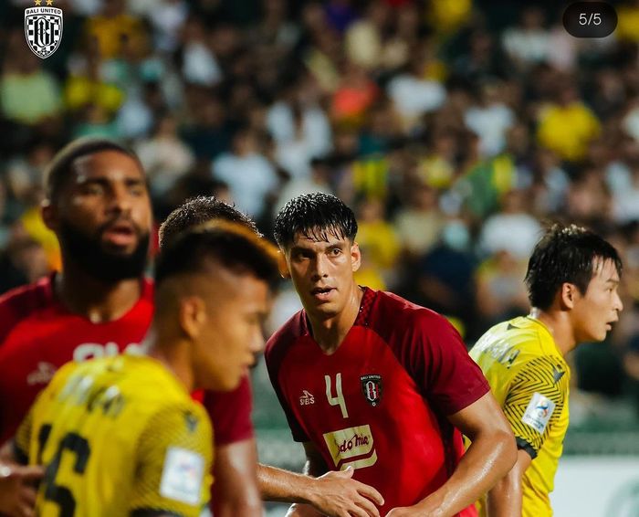 Duel babak kualifikasi Liga Champions Asia antara Bali United versus Lee Man FC di Hong Kong Stadium, pada Rabu (16/8/2023).