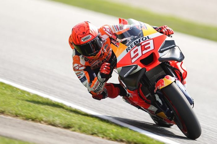 Pembalap Repsol Honda, Marc Marquez, saat tampil dengan menggunakan aerodinamika baru di sesi latihan MotoGP Austria 2023, di Red Bull Ring, Jumat (18/8/2023)