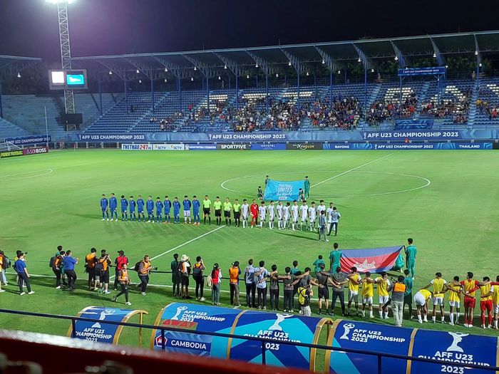 Suasana pertandingan antara timnas U-23 Thailand melawan Kamboja, pada babak penyisihan Grup A Piala AFF U-23 2023, Senin (21/8/2023).