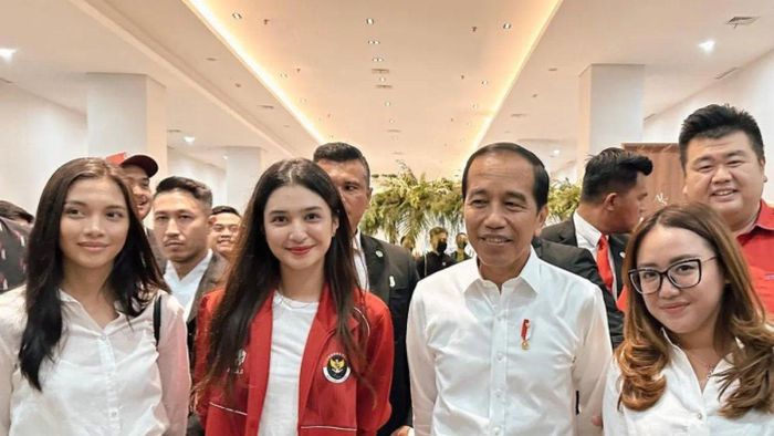 Sosok Angela Gilsha yang kini jadi staf kementerian