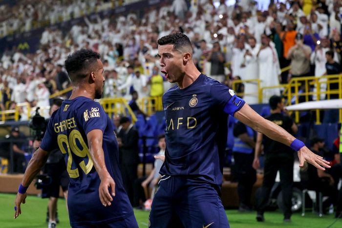 Cristiano Ronaldo merayakan golnya untuk Al Nassr ke gawang Al Shabab dalam laga pekan ke-4 Liga Arab Saudi 2023-2024 di Stadion Al Awwal Park, Selasa (29/8/2023).