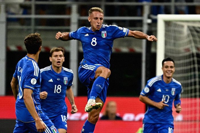 Davide Frattesi merayakan gol untuk timnas Italia, yang menang dalam debut Luciano Spalletti, saat melawan timnas Ukraina pada Kualifikasi Euro 2024 di San Siro, Milano (12/9/2023).