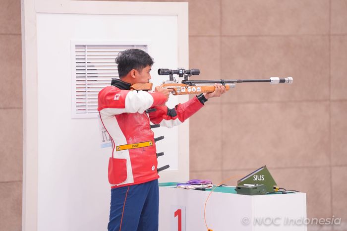 Muhammad Sejahtera Dwi Putra akhirnya mempersembahkan medali emas pertama bagi Indonesia dalam ajang Asian Games 2023 Hangzhou, China.