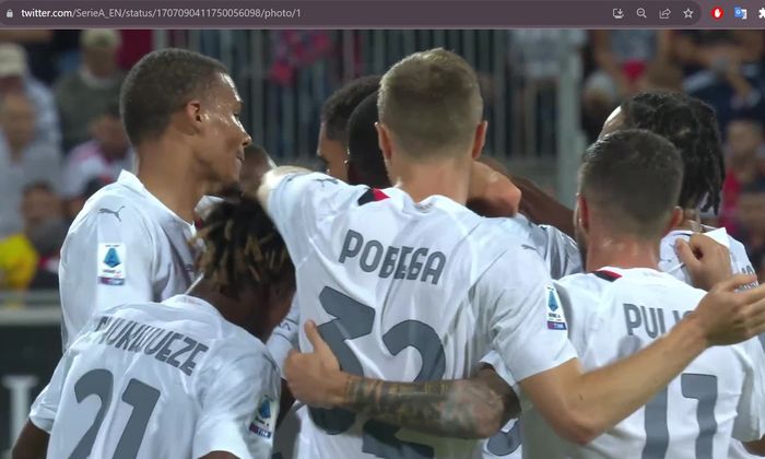 Para pemain AC Milan merayakan gol Ruben Loftus-Cheek ke gawang Cagliari di Stadion Unipol Domus pada giornata 6 Liga Italia 2023-2024, Rabu (27/9/2023).