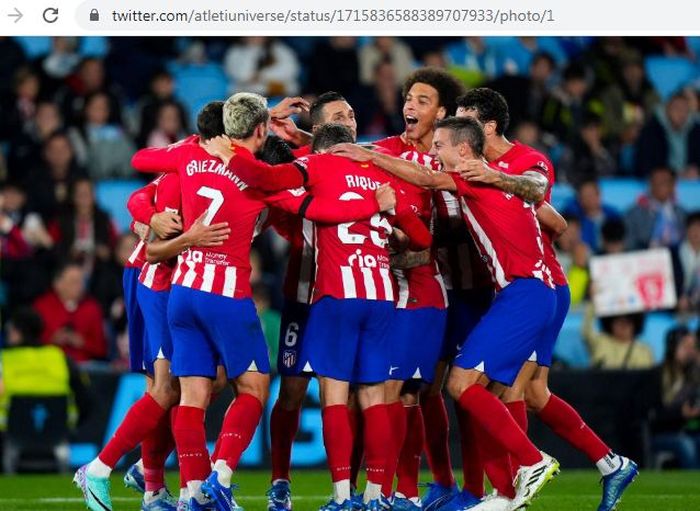 Para pemain Atletico Madrid merayakan gol yang dicetak Antoine Griezmann ke gawang Celta Vigo.