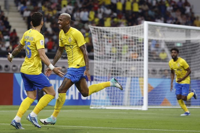 Penyerang asal Brasil, Anderson Talisca, menjadi pahlawan kemenangan Al Nassr berkat hat-tricknya ke gawang Al Duhail yang membuahkan kemenangan 3-2 pada laga fase grup Liga Champions Asia 2023-2024.
