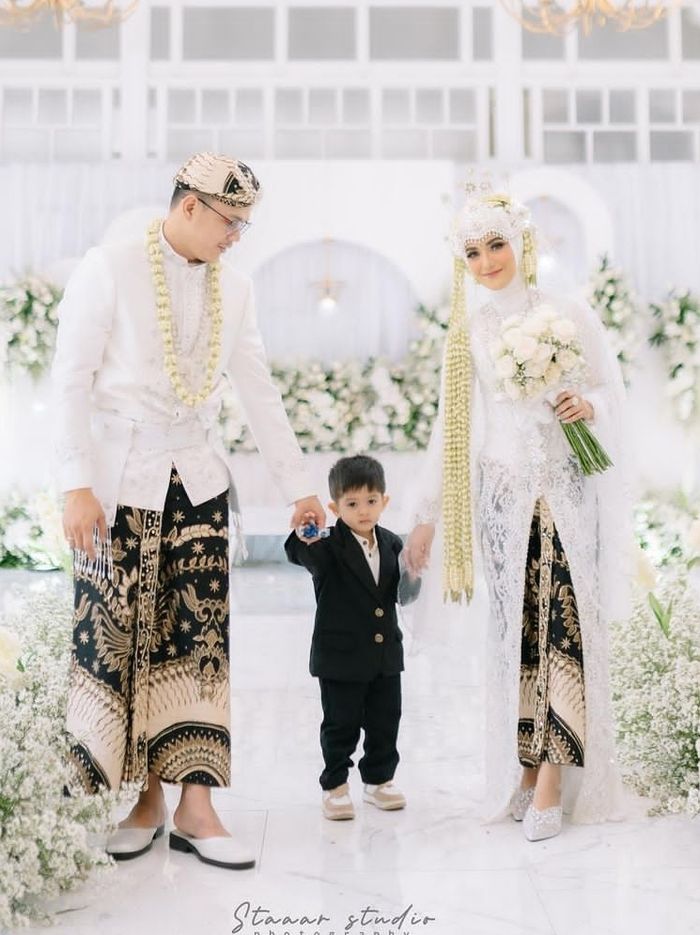 Pernikahan Nadya Mustika