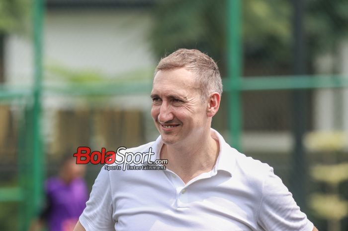 Agen pemain bernama Dusan Bogdanovic saat ditemui di Base Camp Dewa United, Tangerang, Banten, Minggu (3/12/2023) siang.