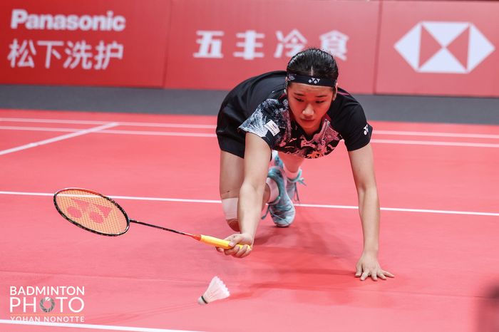 Tunggal putri Korea Selatan, An Se-young, saat tampil pada fase grup BWF World Tour Finals 2023 di Hangzhou Olympic Sports Centre Gymnasium, Hangzhou, China, 13 Desember 2023.