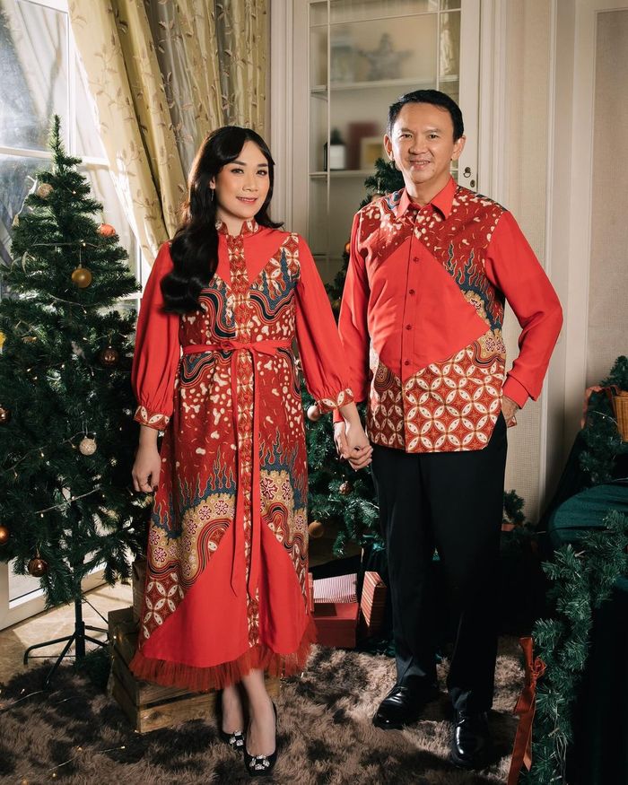 Pemotretan Natal 2023 Ahok dan Puput Nastiti Devi