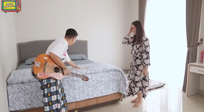 Kamar tidur Aldi Taher