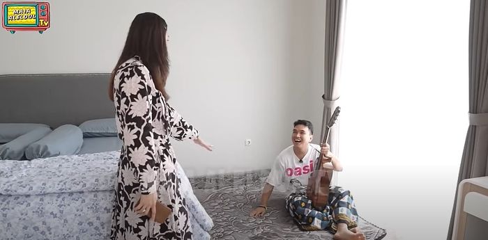 Kamar tidur Aldi Taher