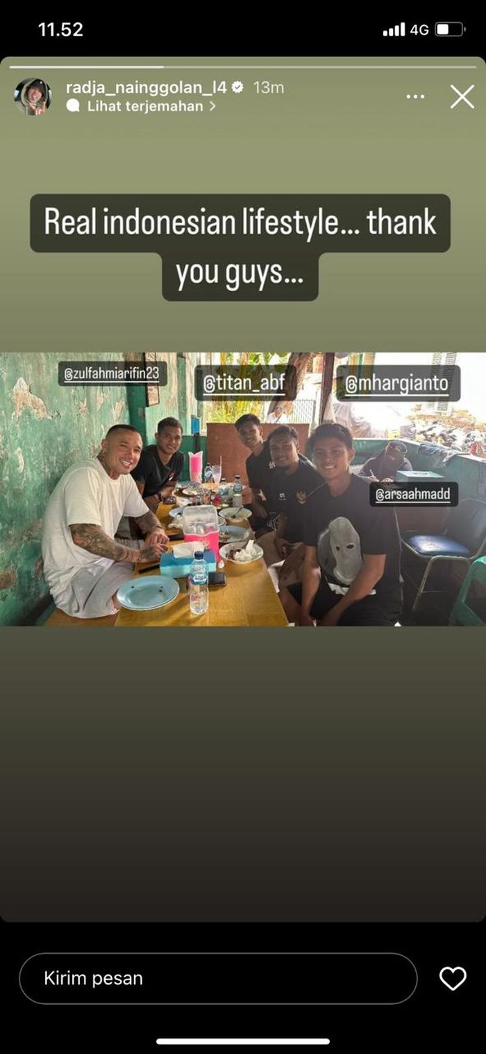 Unggahan  story Radja Nainggolan bersama empat rekannya di Bhayangkara FC