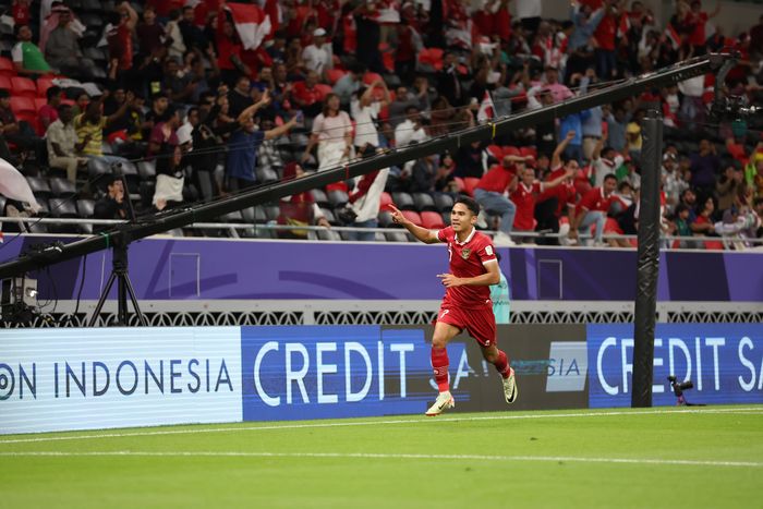 Gelandang timnas Indonesia, Marselino Ferdinan, mencetak gol ke gawang Irak di Piala Asia 2023.