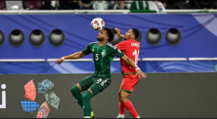 Suasana pertandingan Arab Saudi vs Oman pada laga perdana Grup F Piala Asia 2023 di Khalifa International Stadium, Doha, Rabu (17/1/2024)