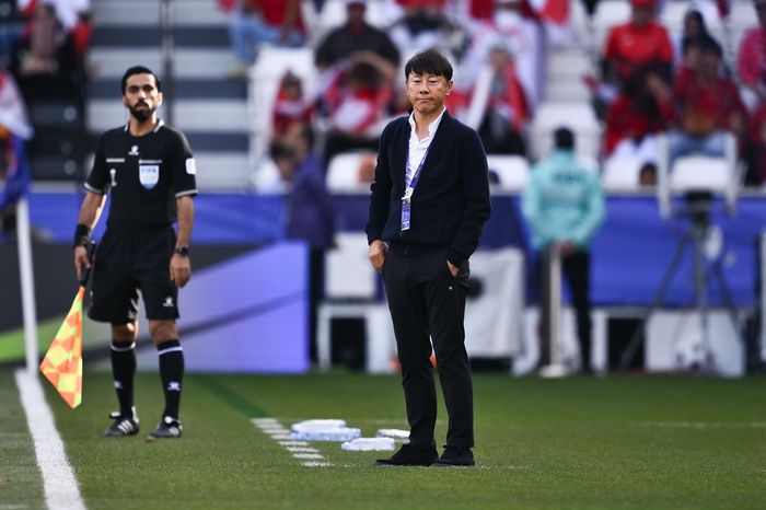 Pelatih timnas Indonesia Shin Tae-yong mengungkapkan dua penyebab skuad Garuda kesulitan cetak gol hingga kalah dari Australia di babak 16 besar Piala Asia 2023.