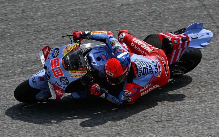 Aksi Marc Marquez (Gresini Ducati) saat memacu motor pada hari kedua tes pramusim MotoGP 2024 di Sirkuit Sepang, Malaysia, Rabu (7/2/2024).