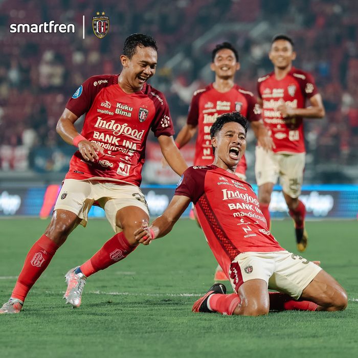 Selebrasi Andhika Wijaya usai mencetak gol kedua untuk Bali United dalam lanjutan pekan ke-26 Liga 1 2023/2024 jumpa Persis Solo
