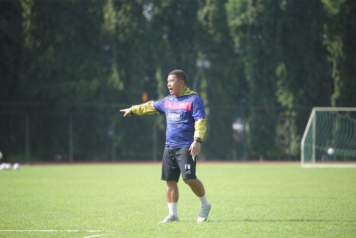 Caretaker RANS Nusantara FC, Francis Wewengkang. 