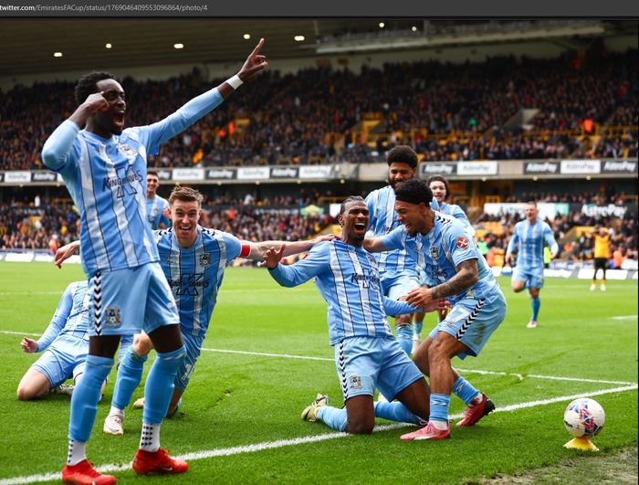 Coventry City berhasil lolos ke babak semifinal Piala FA 2023-2024 setelah mengalahkan Wolverhampton Wanderers di Stadion Molineux, Sabtu (16/3/2024).