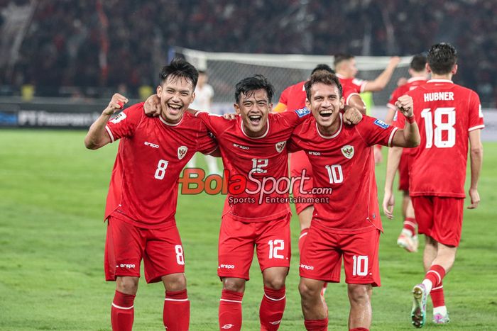 (Dari kiri ke kanan) Witan Sulaeman, Pratama Arhan, dan Egy Maulana Vikri sedang merayakan gol timnas Indonesia  dalam laga grup F babak Kualifikasi Piala Dunia 2026 kontra timnas Vietnam di Stadion Utama Gelora Bung Karno, Senayan, Jakarta, Kamis (21/3/2024).