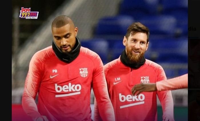 Kedahsyatan Lionel Messi diungkap mantan rekan seklubnya di Barcelona, Kevin-Prince Boateng (depan).