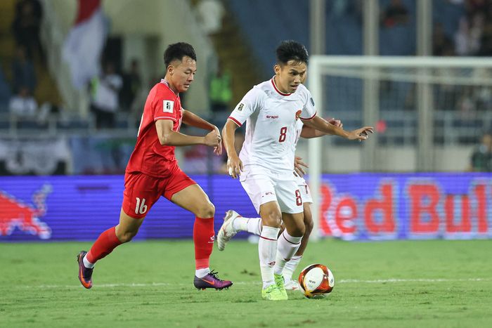 Aksi Witan Sulaeman saat memperkuat timnas Indonesia melawan Vietnam di Stadion My Dinh, Hanoi, pada Selasa (26/3/2024).
