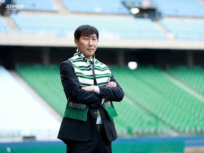 Pelatih asal Korea Selatan, Kim Sang-sik.