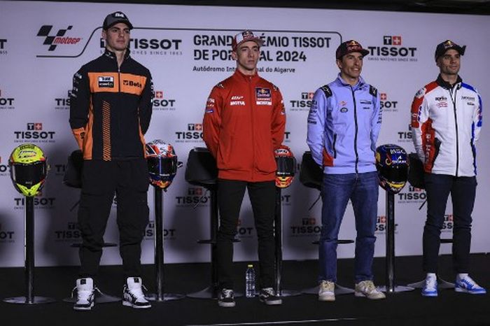 Dari kiri ke kanan, Fermin Aldeguer, KTM Pedro Acosta (GasGas Tech3), Marc Marquez (Gresini), dan Miguel Oliveira (Trachouse Racing) saat konferensi pers jelang MotoGP Portugal 2024, 21 Maret.